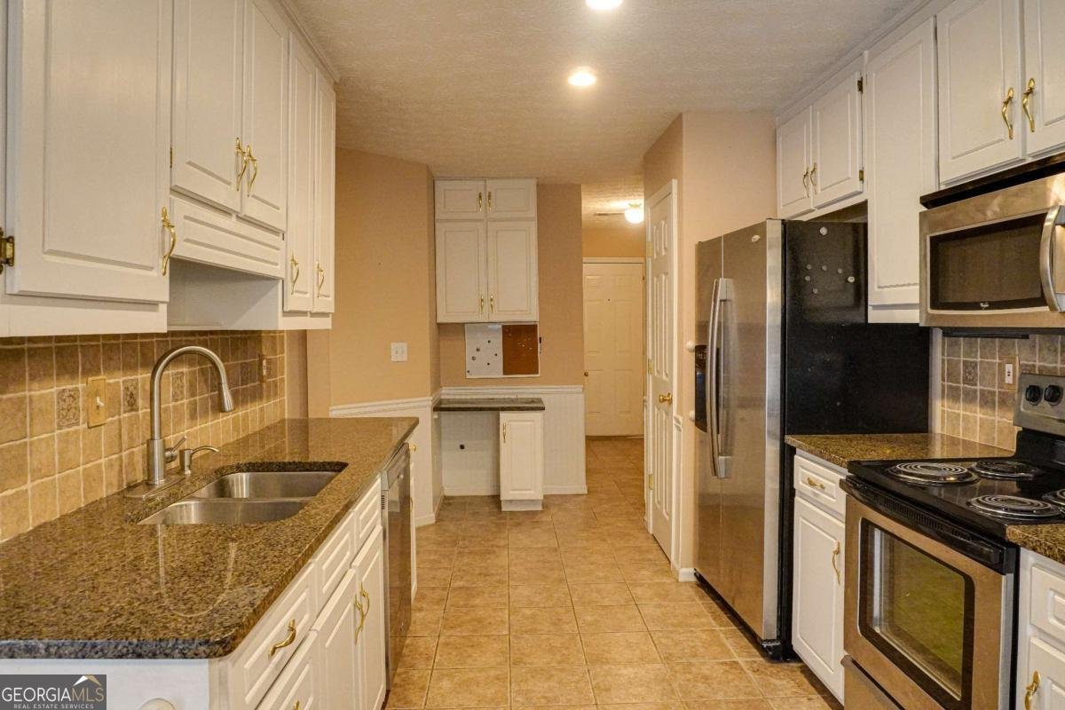 4355 Brookridge Drive Loganville - 7