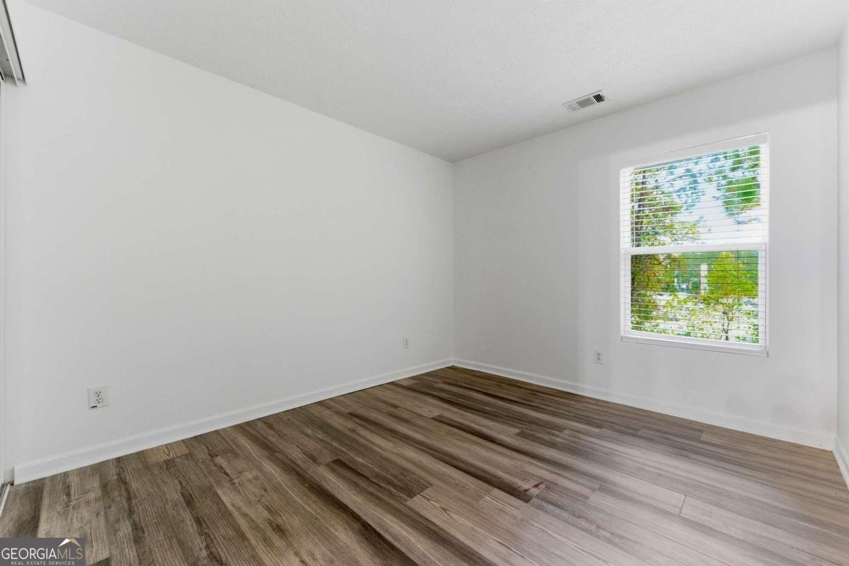 301 Silver Spring Street Dallas - 15