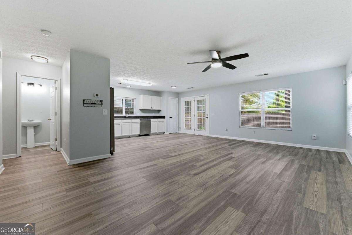 301 Silver Spring Street Dallas - 5