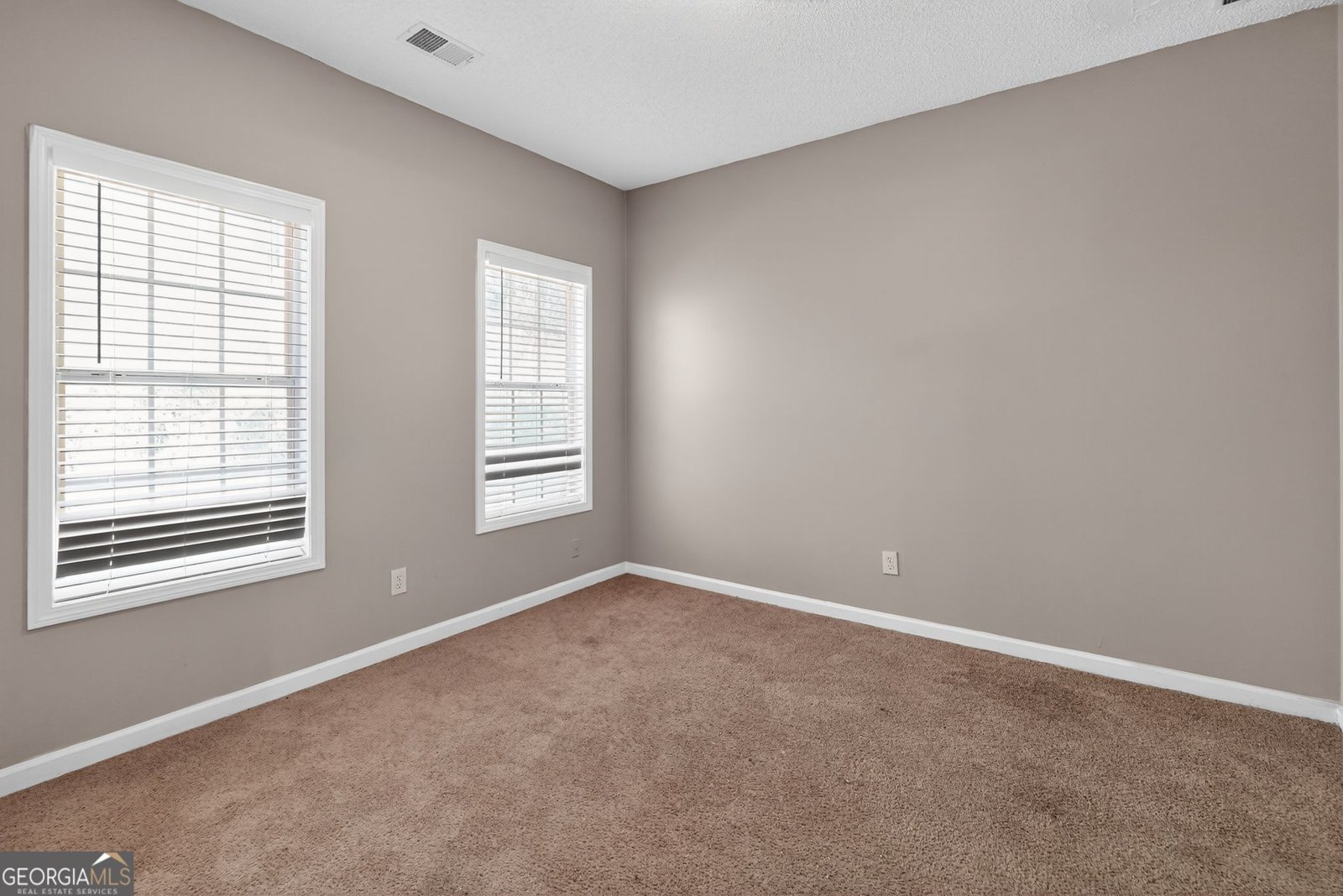 4701 Garden City Drive Lithonia - 33