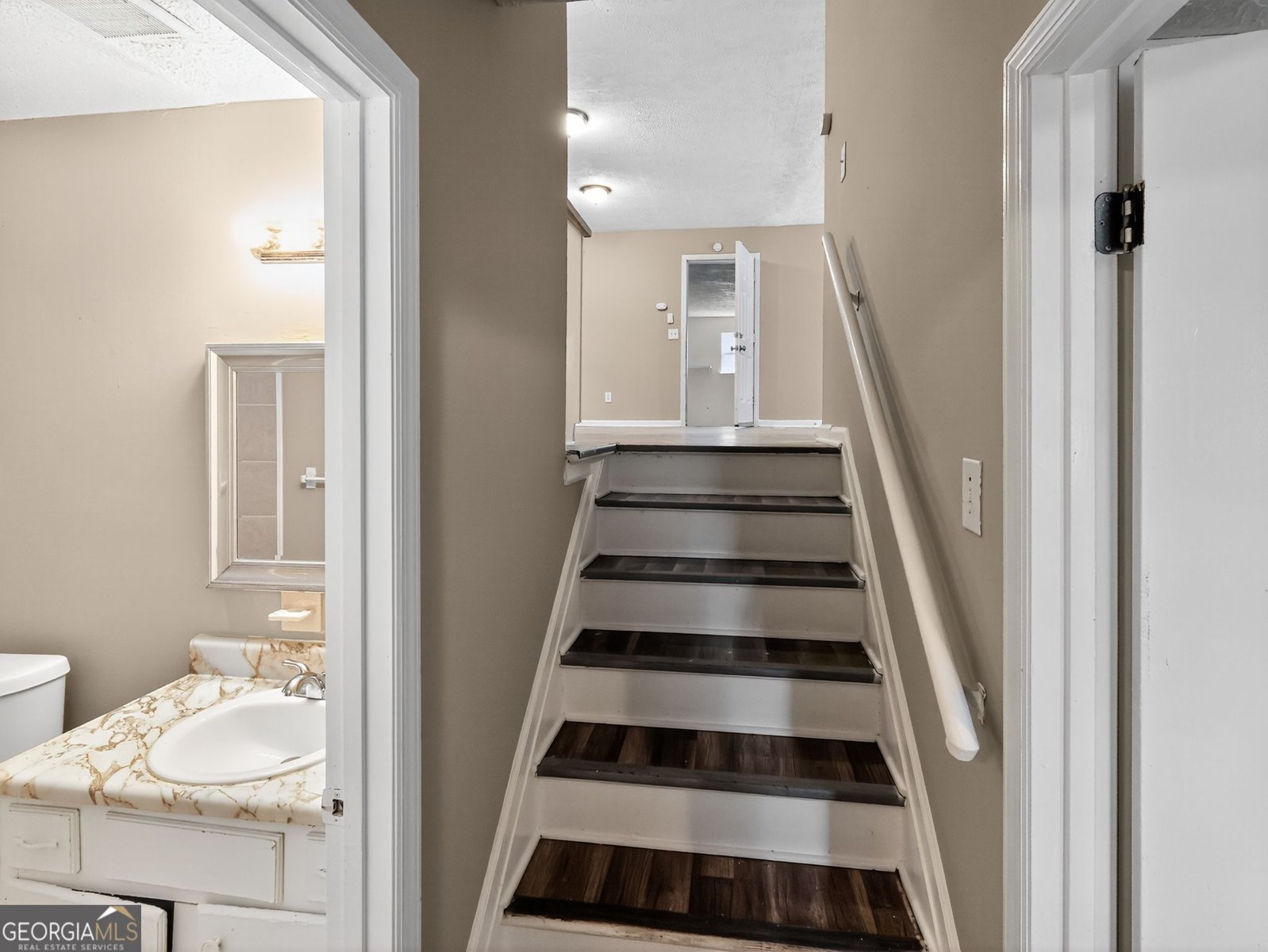 4598 Ashmore Drive Forest Park - 21