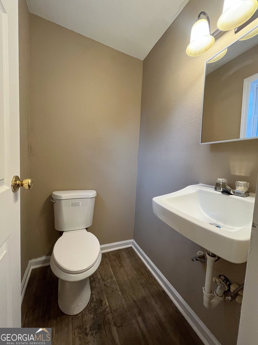 203 Pineview Street East Dublin - 10