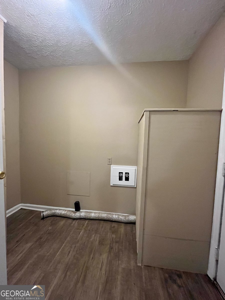 203 Pineview Street East Dublin - 14