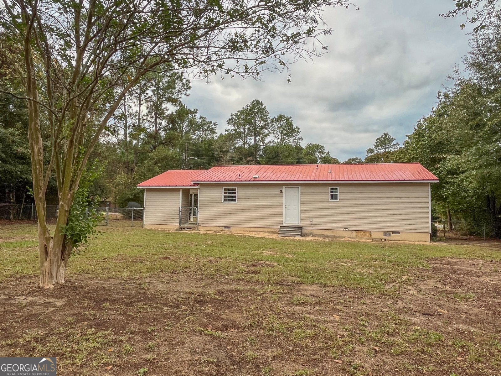 203 Pineview Street East Dublin - 17