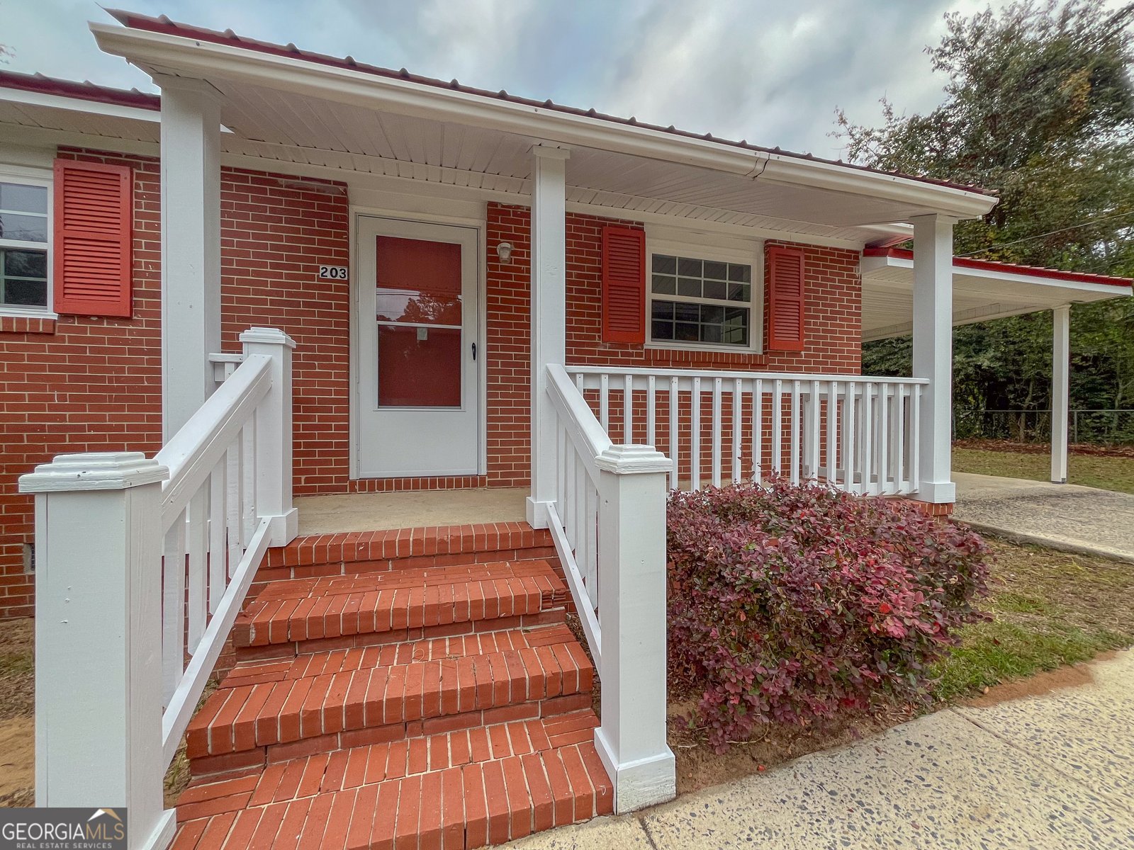 203 Pineview Street East Dublin - 3