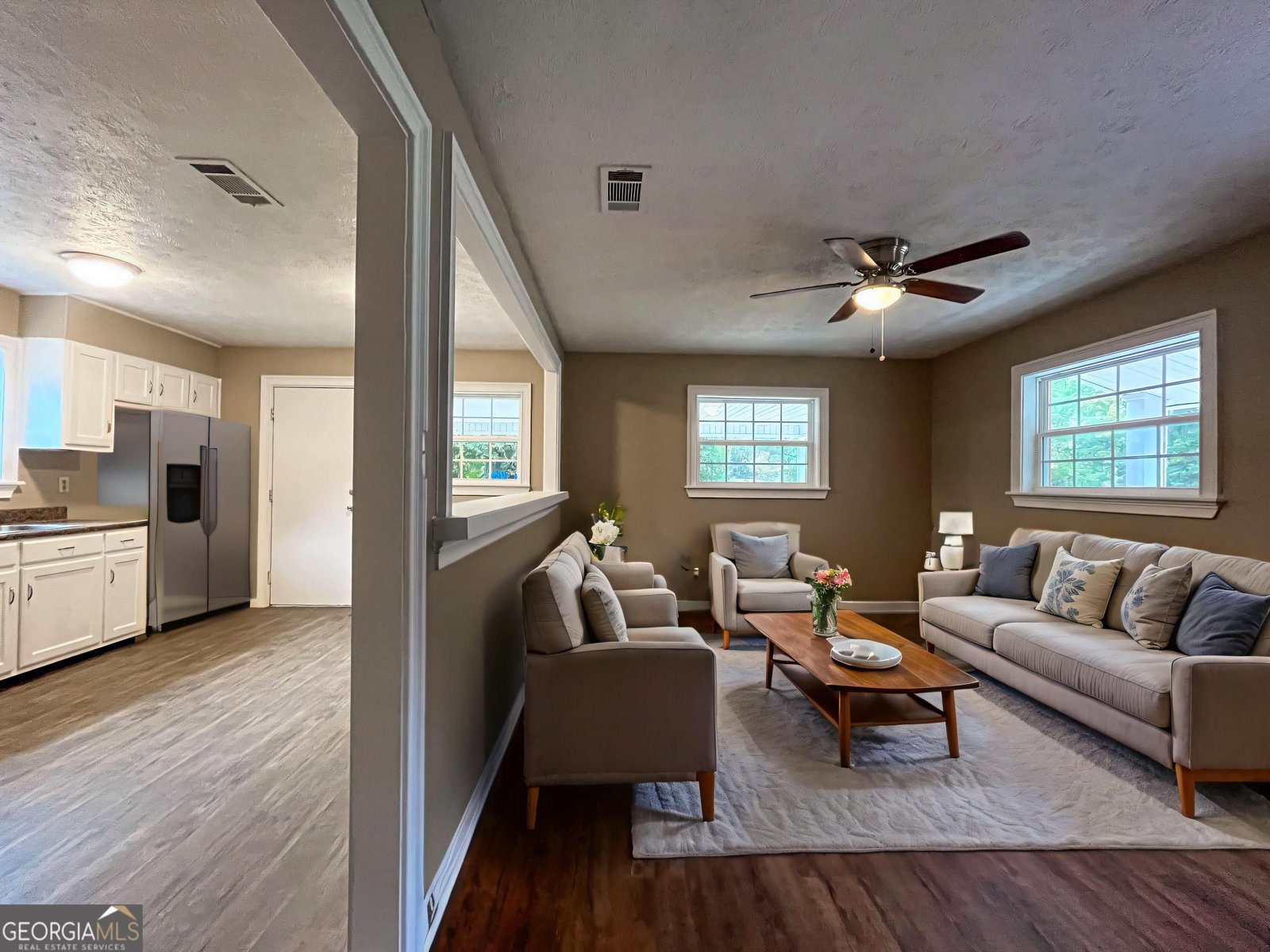 203 Pineview Street East Dublin - 6