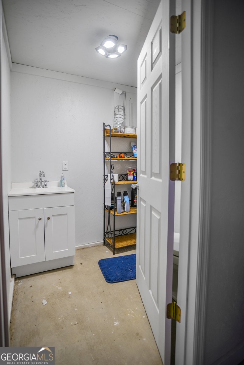 1176 Highway 57 Twin City - 59