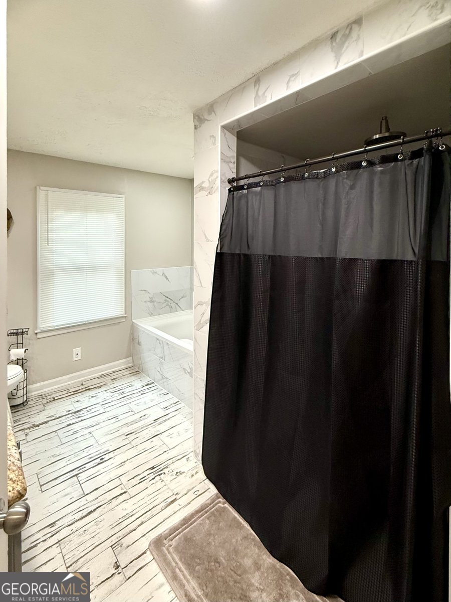 554 Spring Street Commerce - 19