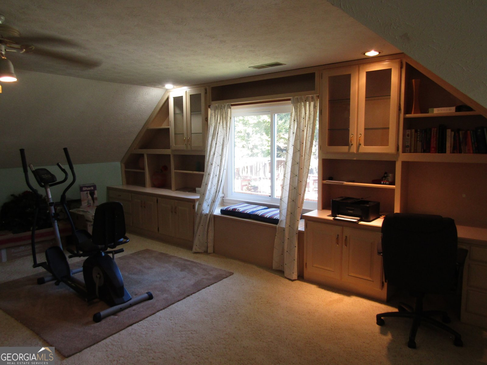 5817 Lost Grove Drive Lilburn - 40