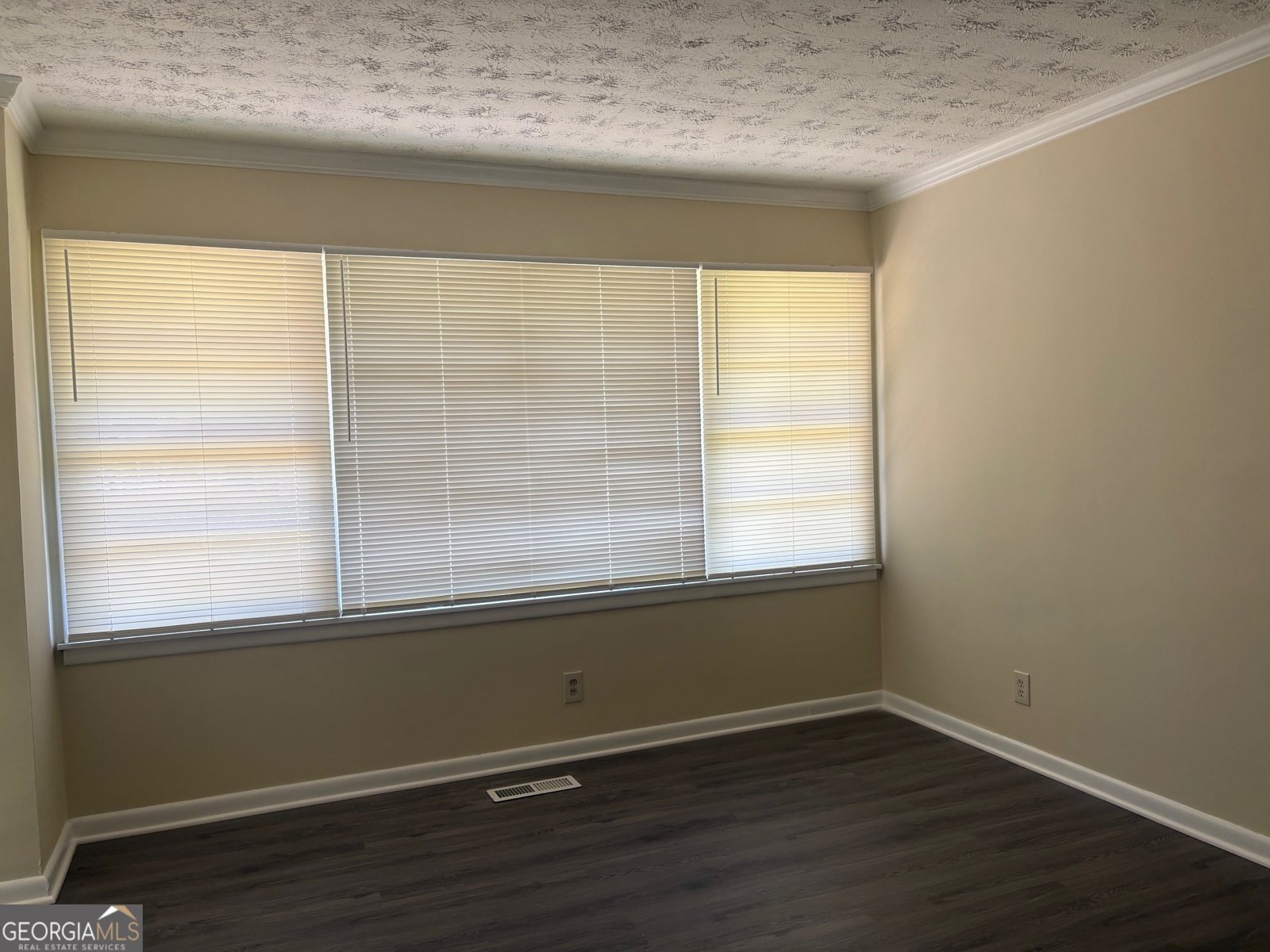 5690 Cypress Drive Forest Park - 4