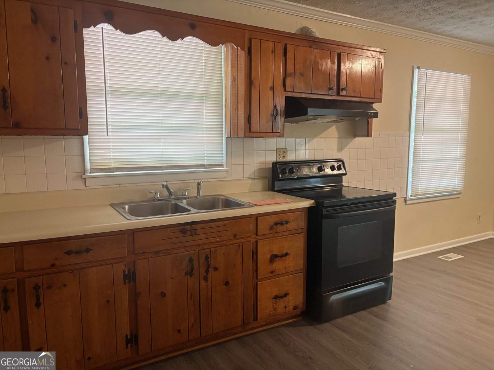 5690 Cypress Drive Forest Park - 9