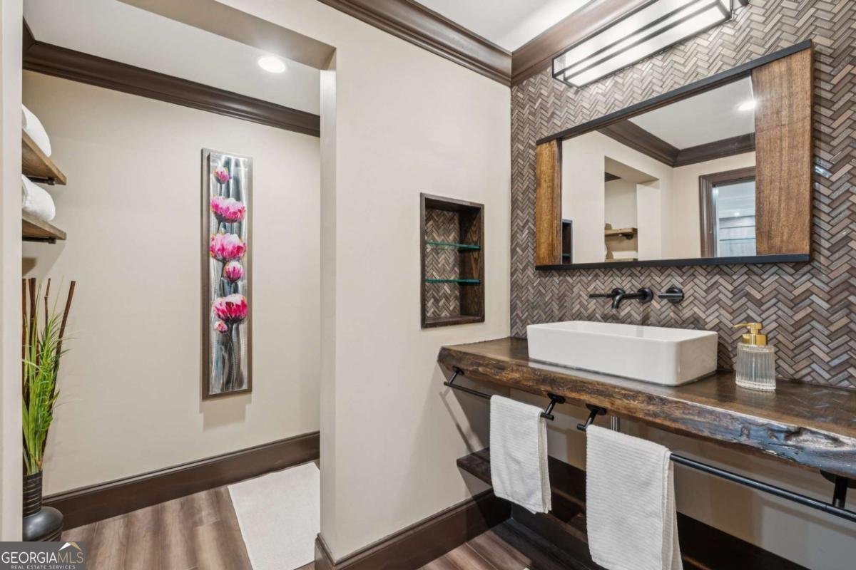 16140 Grand Litchfield Drive Roswell - 26