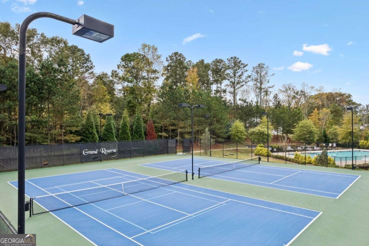 16140 Grand Litchfield Drive Roswell - 33