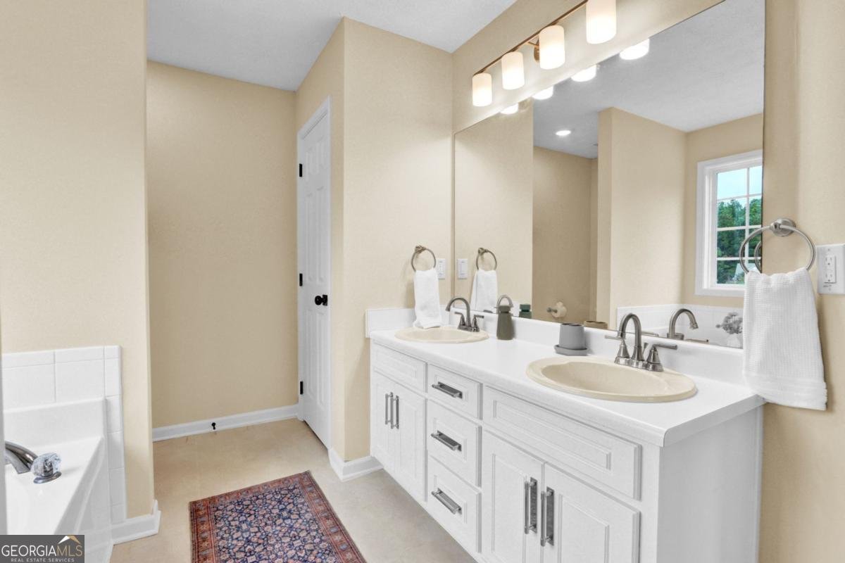 251 Lake Valley Drive Loganville - 22