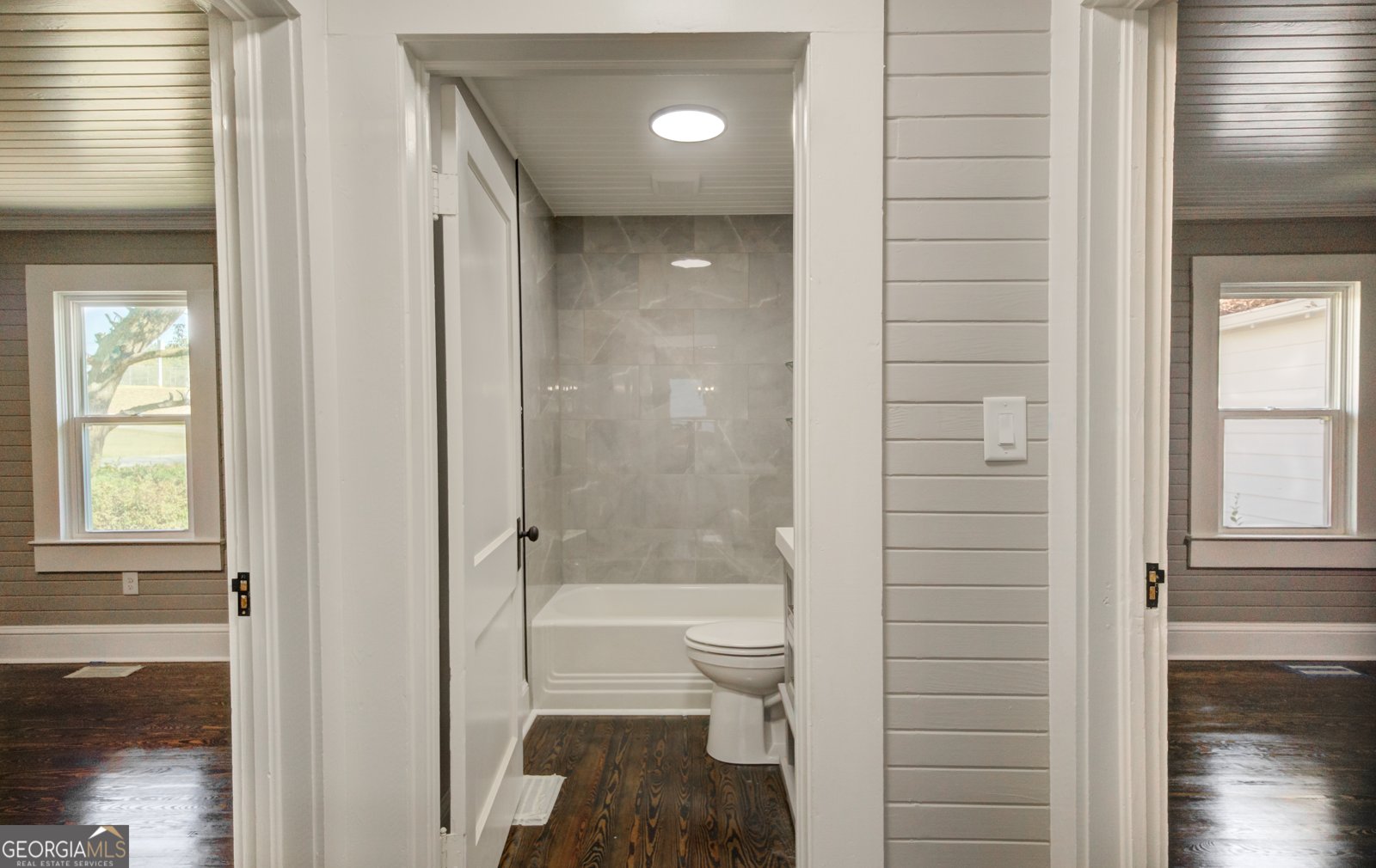 270 Victoria Street Commerce - 3