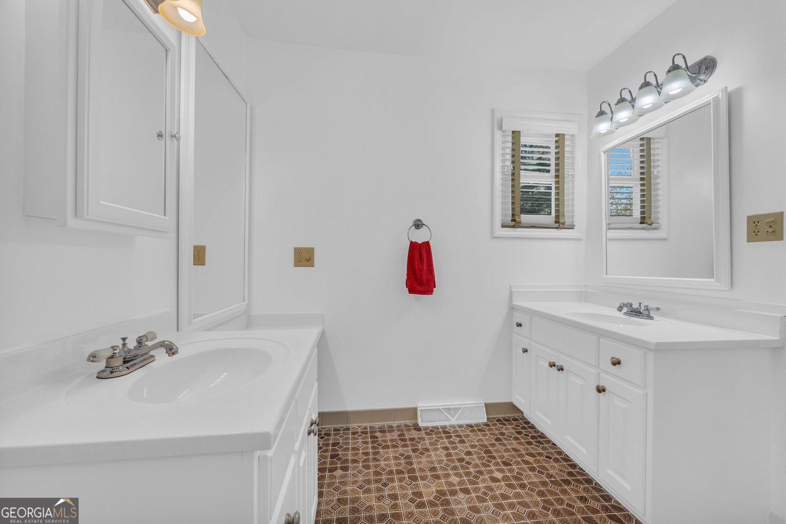 1244 Elrod Ferry Road Hartwell - 28