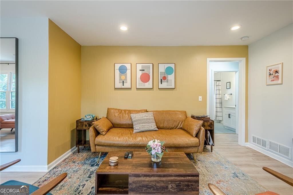 3833 BAKERS FERRY Road Atlanta - 10