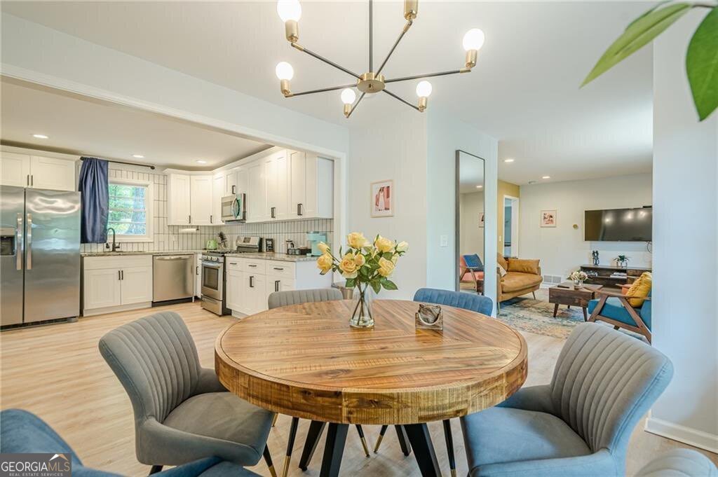 3833 BAKERS FERRY Road Atlanta - 11