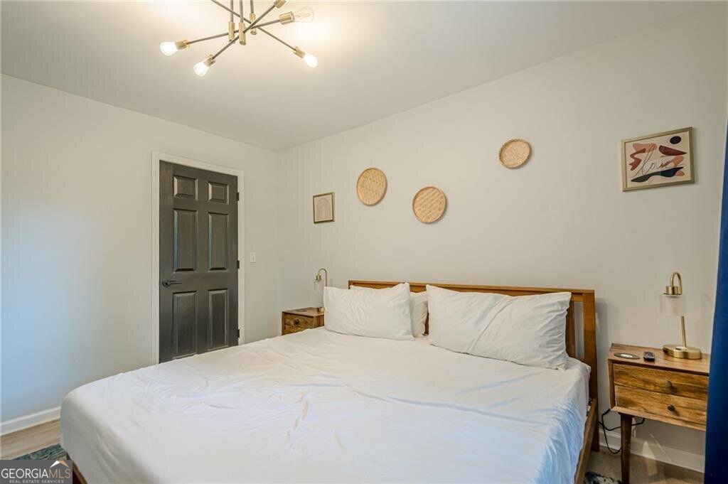 3833 BAKERS FERRY Road Atlanta - 22