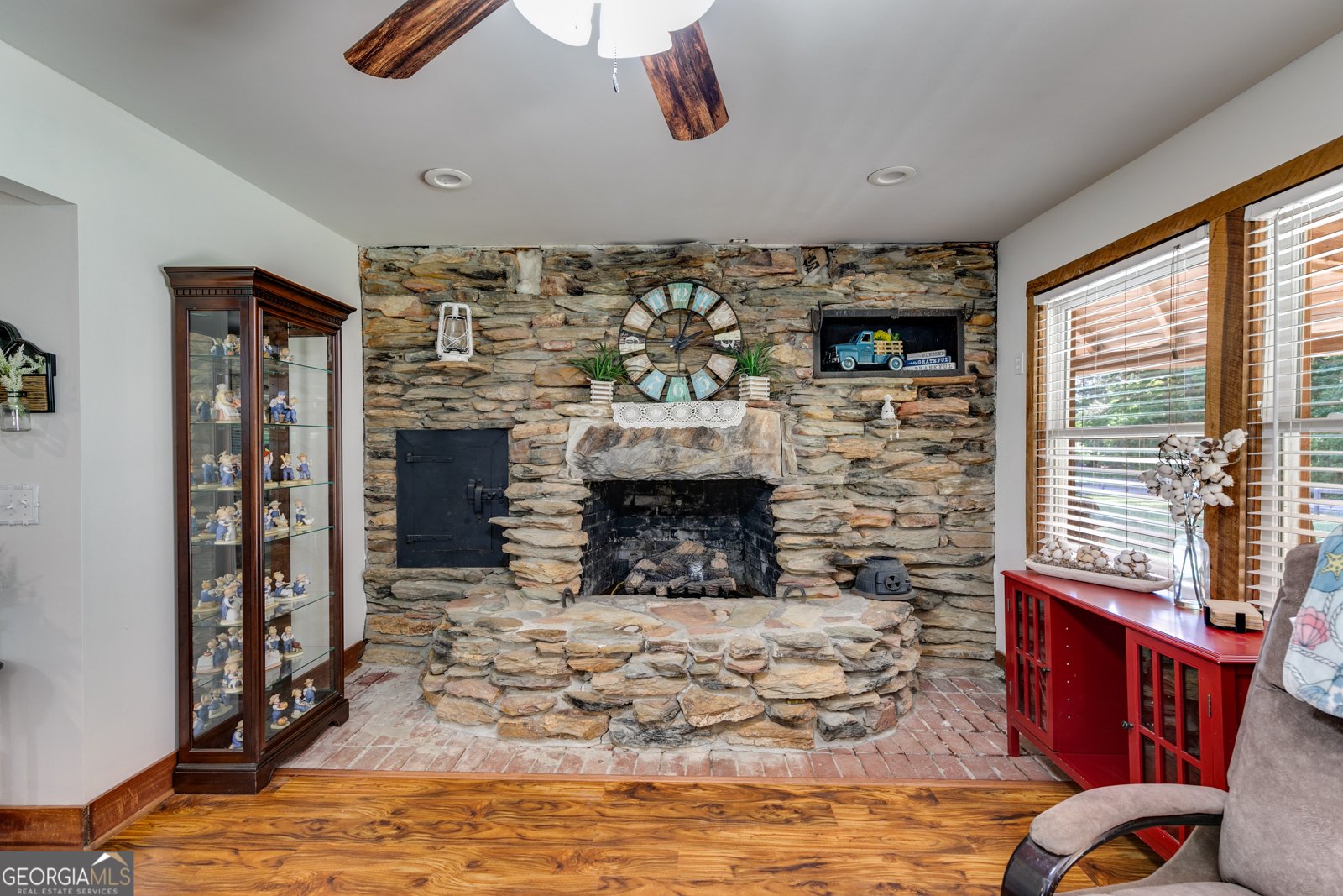 894 Lake Circle Road Buchanan - 15