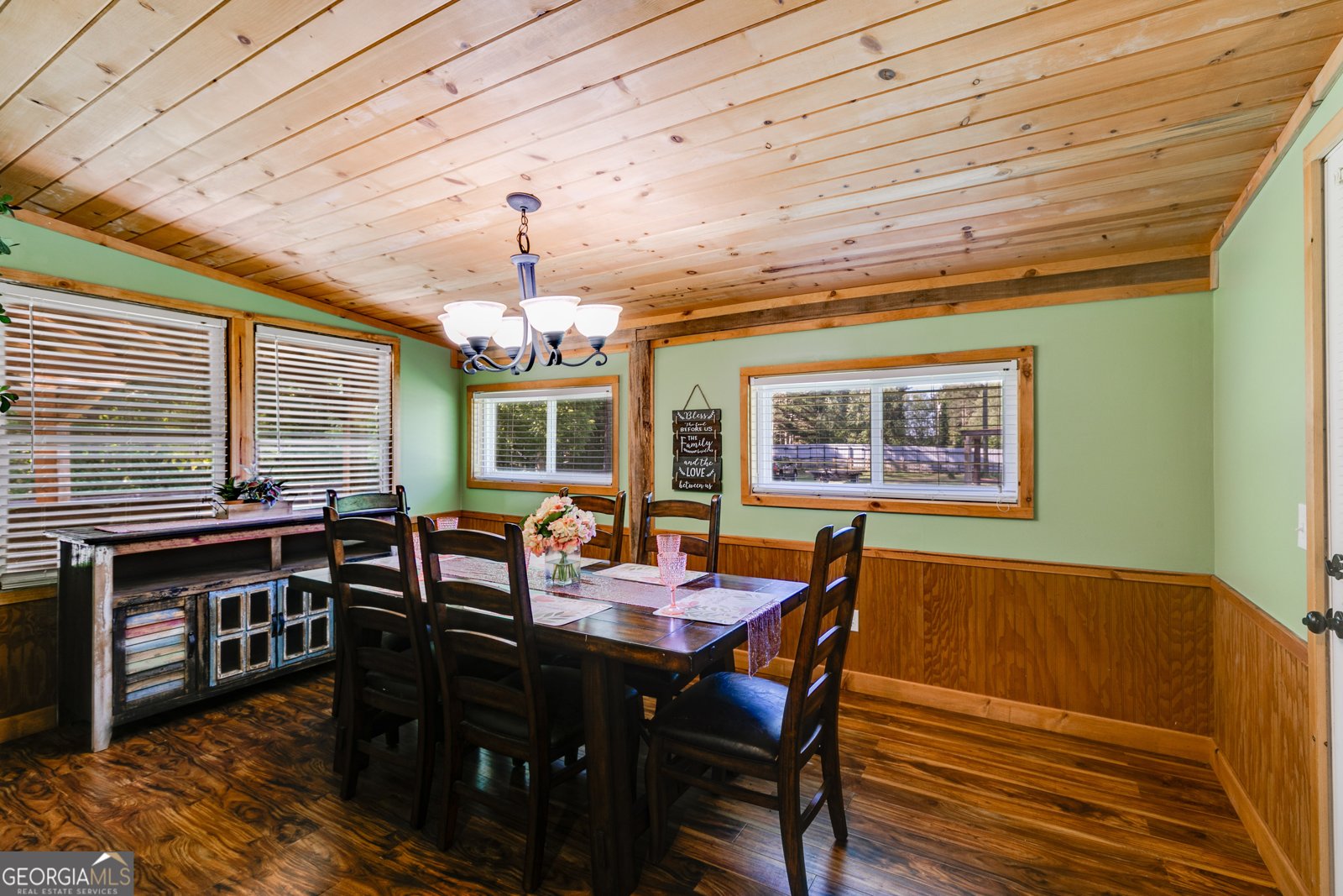 894 Lake Circle Road Buchanan - 23