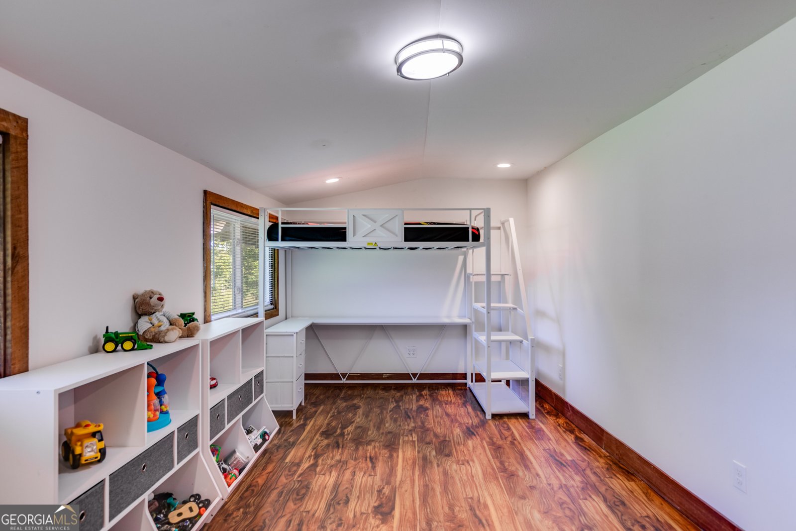 894 Lake Circle Road Buchanan - 27