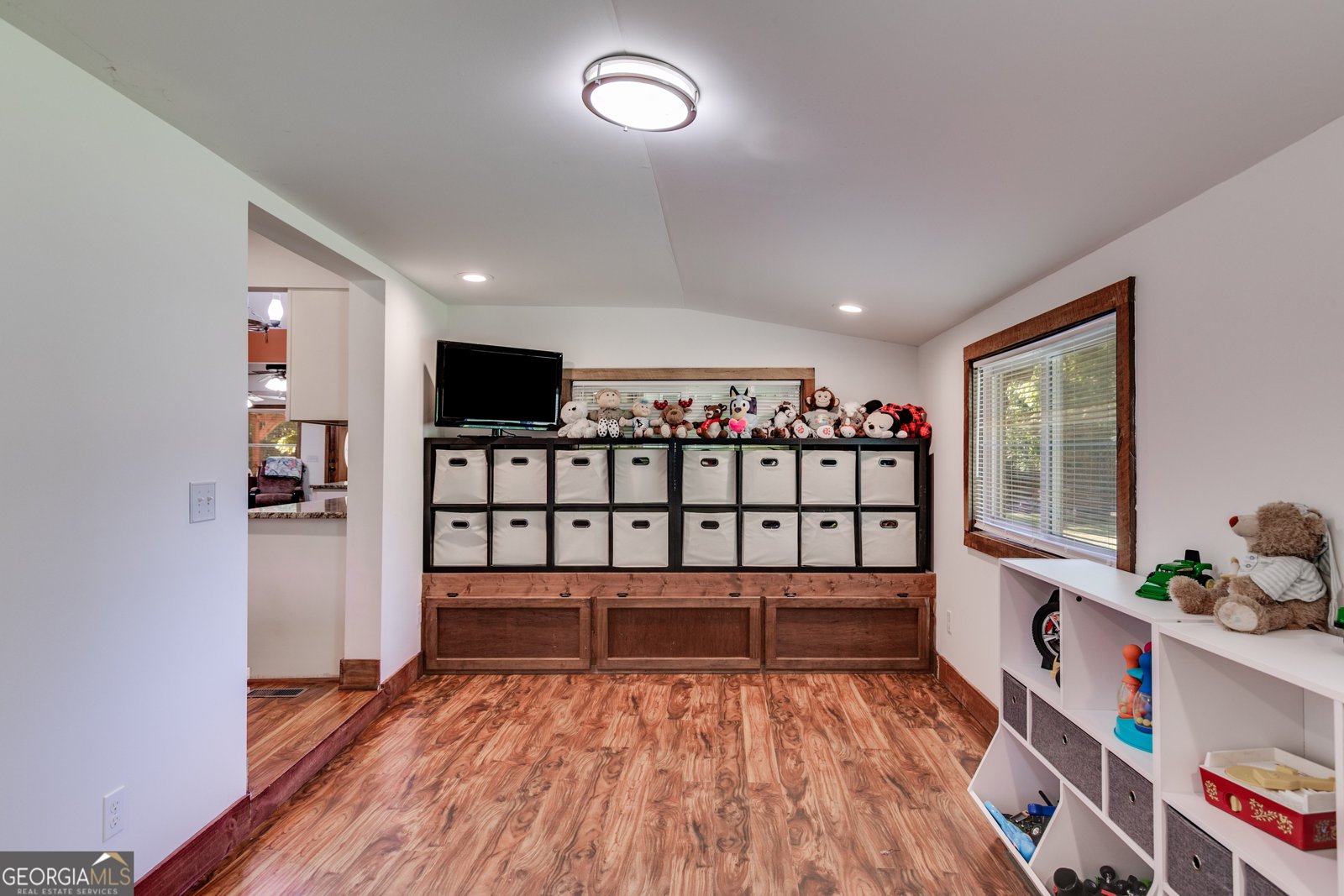 894 Lake Circle Road Buchanan - 28