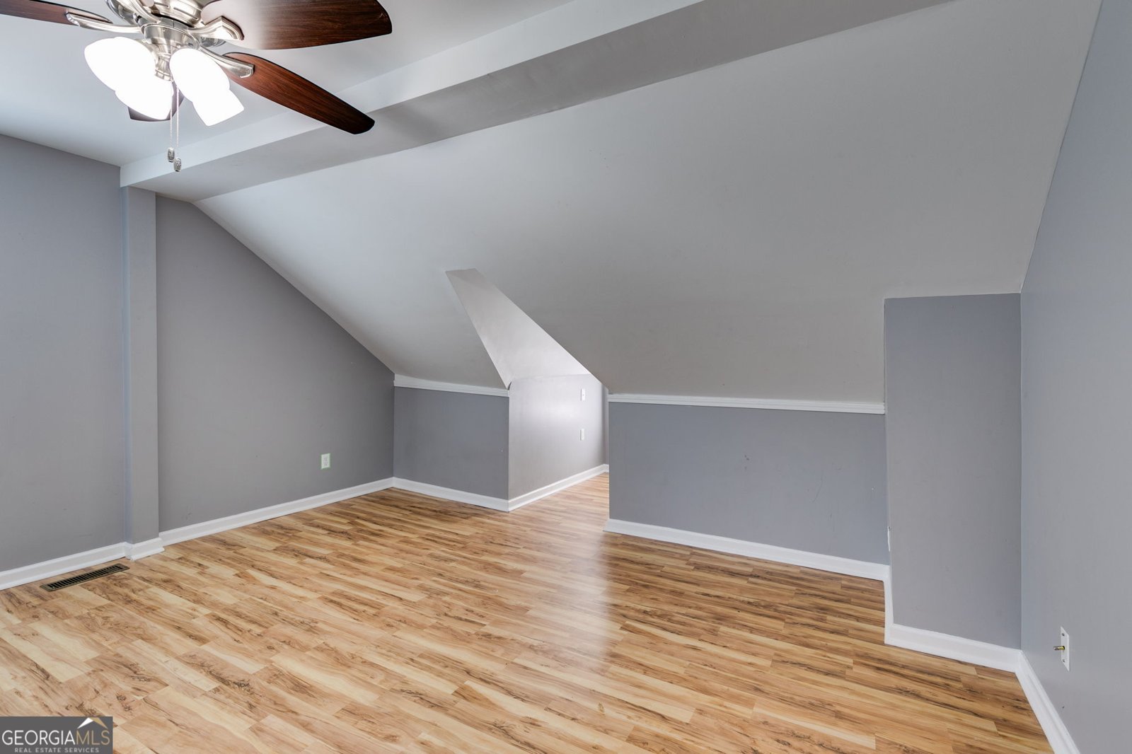 894 Lake Circle Road Buchanan - 36