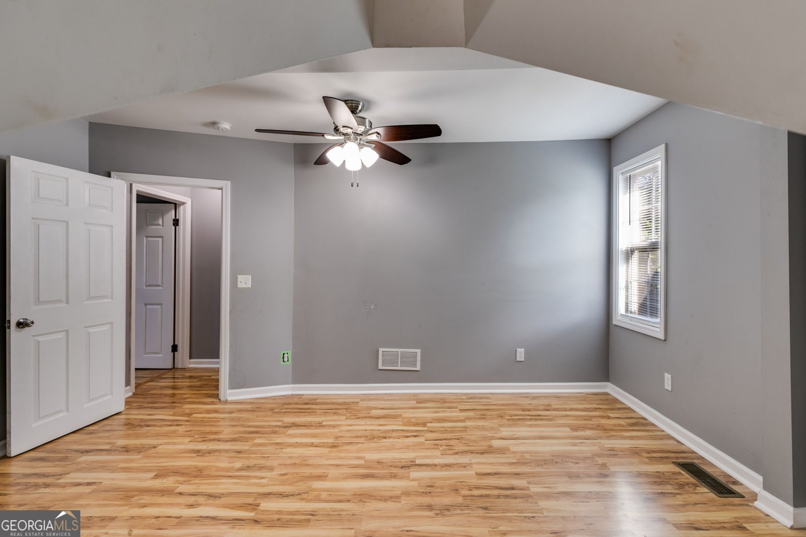 894 Lake Circle Road Buchanan - 37