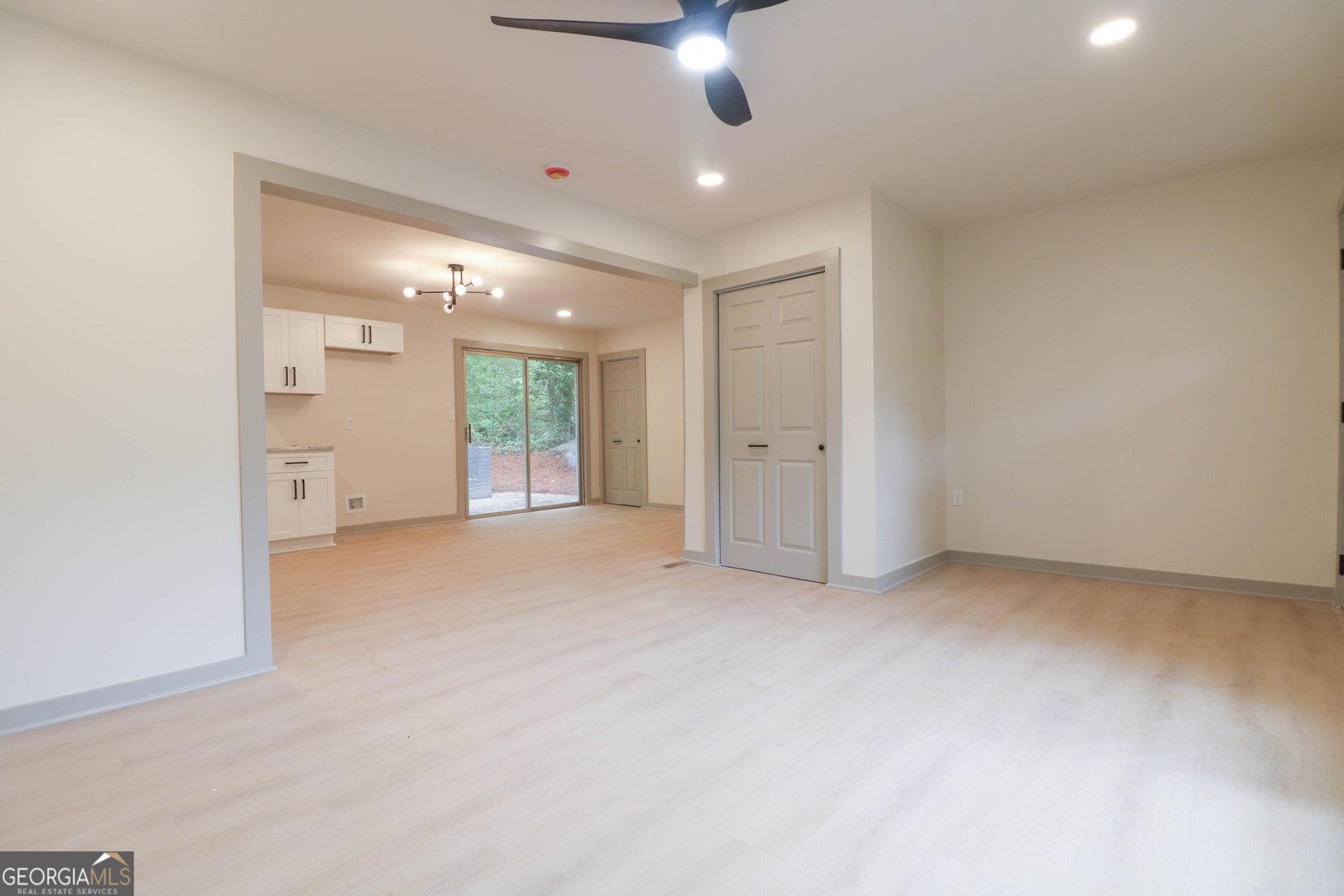 4396 Greenleaf Circle Atlanta - 3