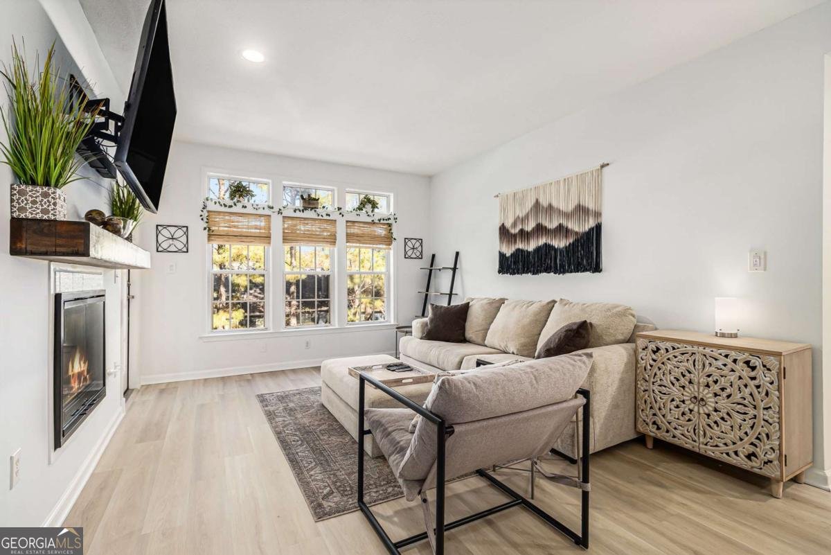 220 Renaissance Parkway Atlanta - 11