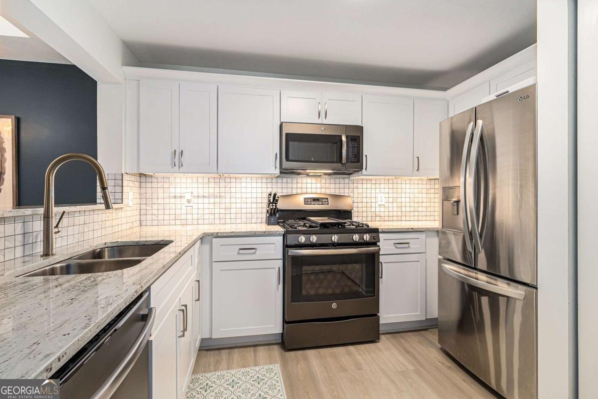 220 Renaissance Parkway Atlanta - 12