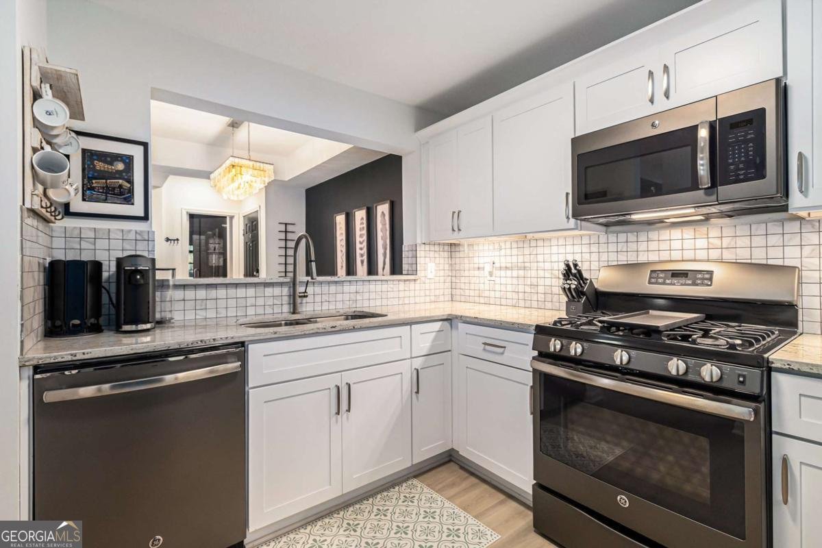 220 Renaissance Parkway Atlanta - 13