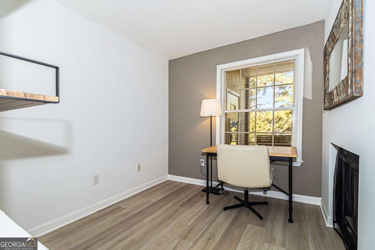 220 Renaissance Parkway Atlanta - 14