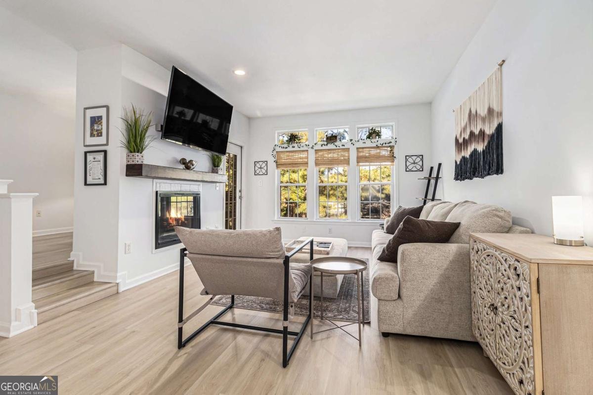 220 Renaissance Parkway Atlanta - 9