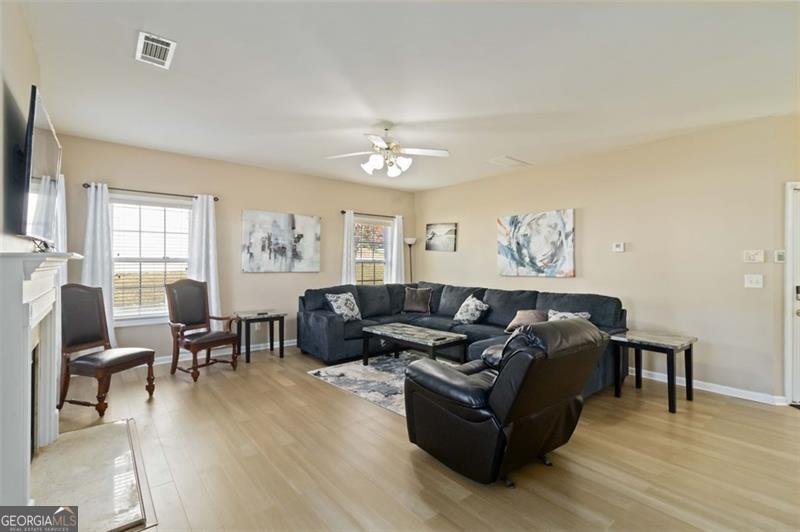 2387 SHADY MAPLE Loganville - 10