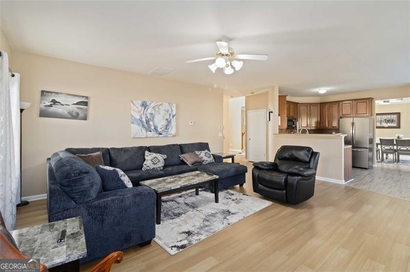 2387 SHADY MAPLE Loganville - 11