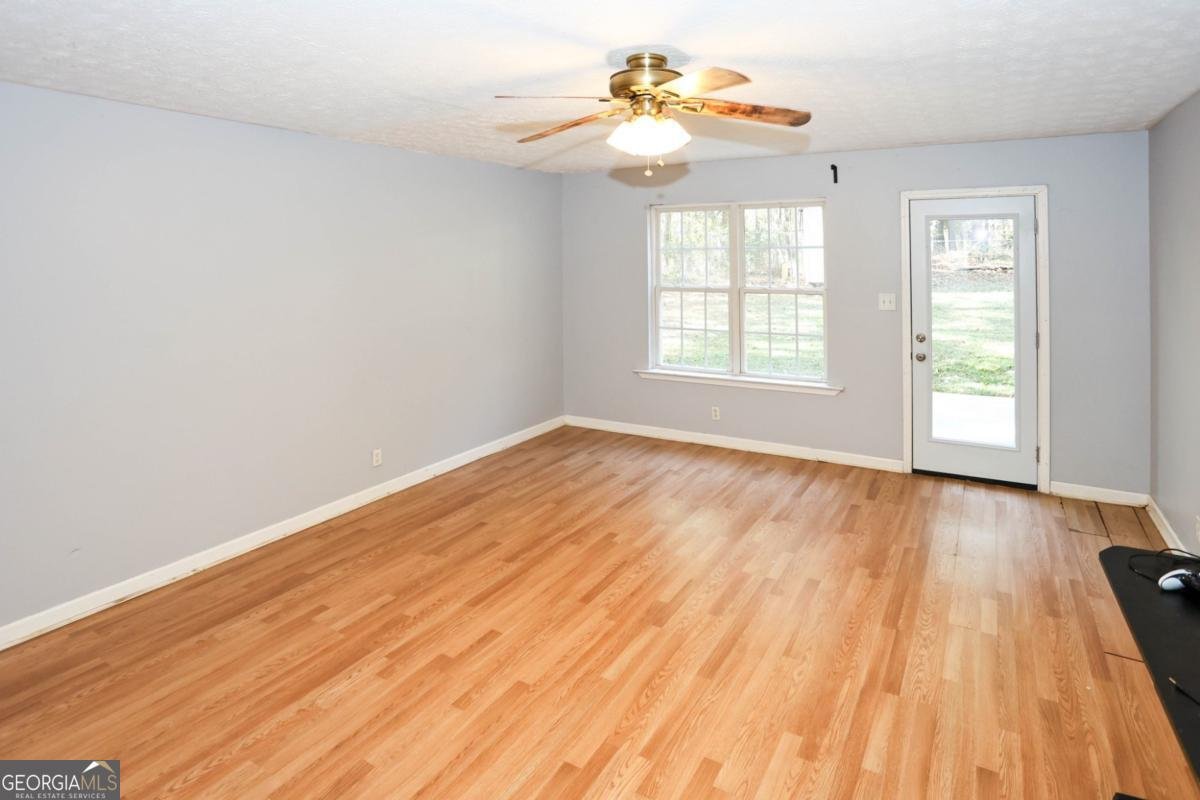 132 POPLAR Way Winder - 38