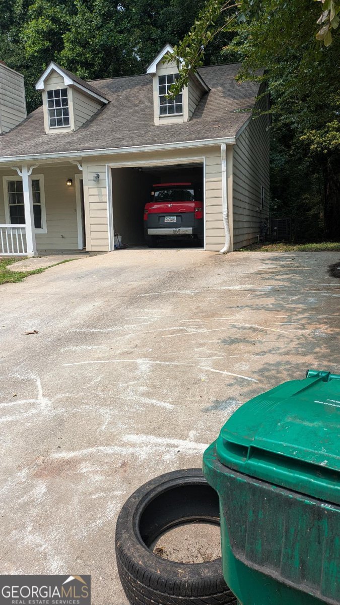 1009 Autumn Crest Court Stone Mountain - 2