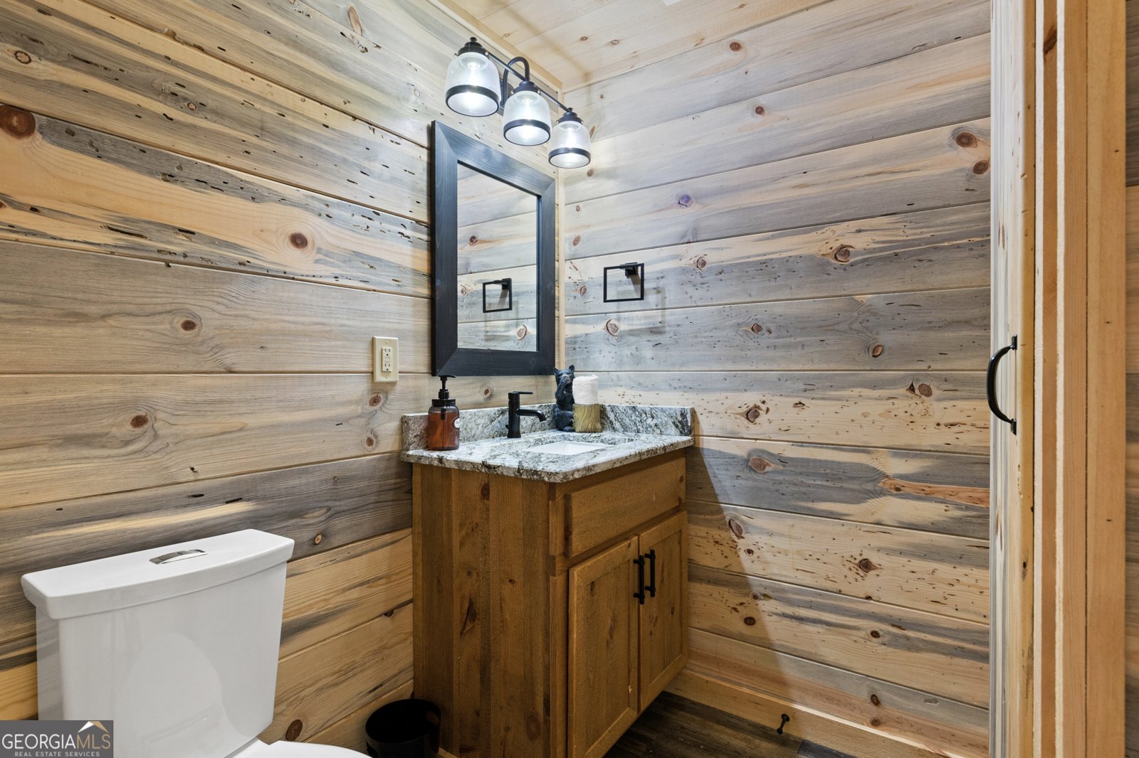 653 The Woods Road Mineral Bluff - 38