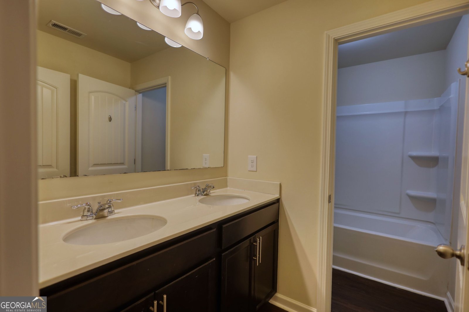 6571 Bluffview Drive Douglasville - 23