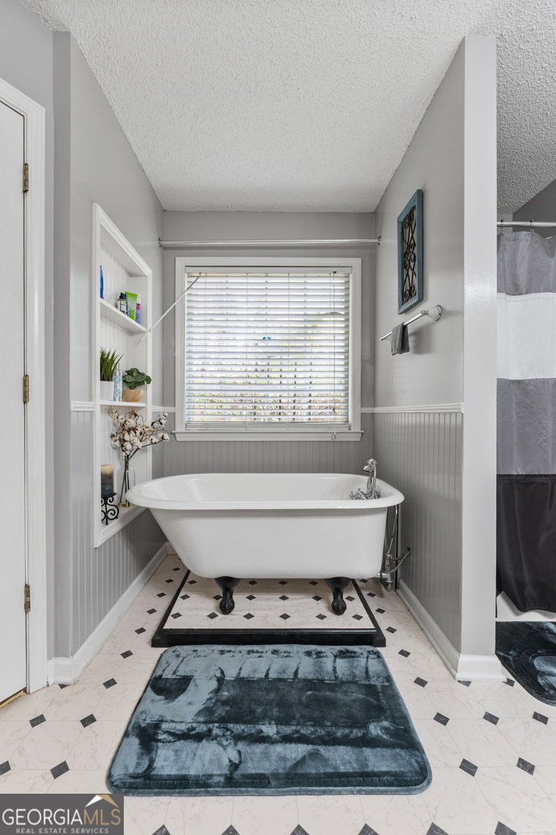 4920 Carson Court Winston - 23