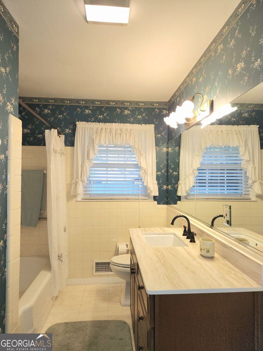 1554 COOPER LAKE Road Smyrna - 20