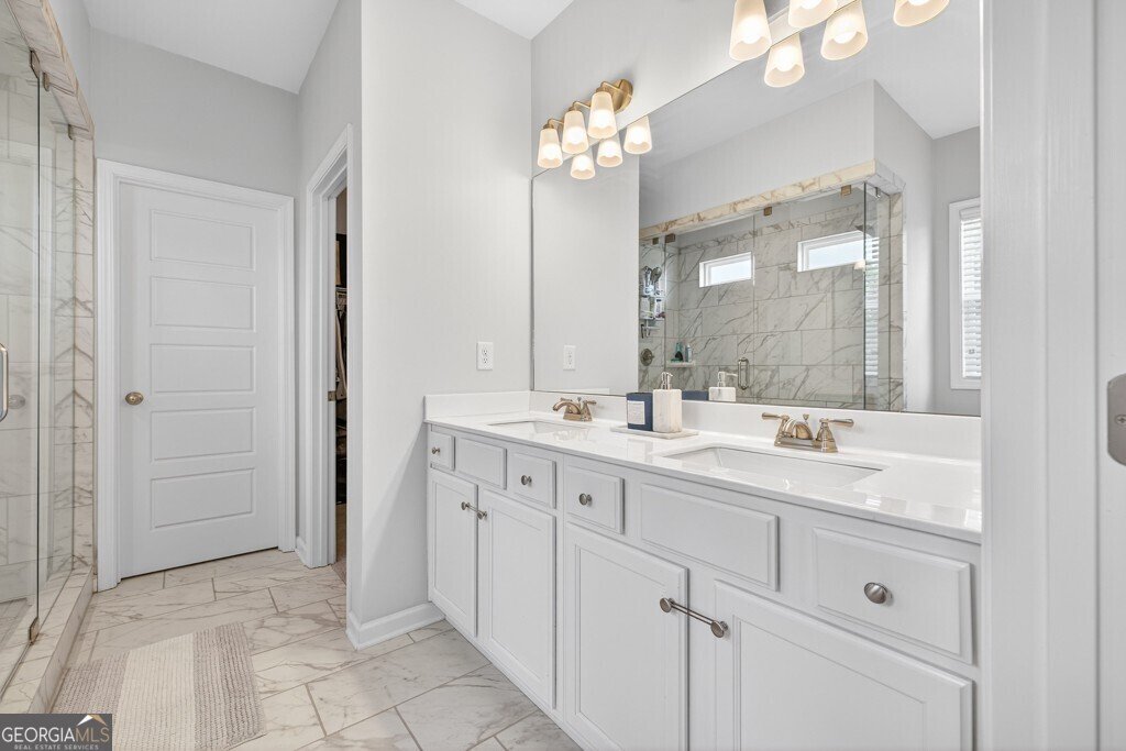 5252 Fox Den Road Oakwood - 36