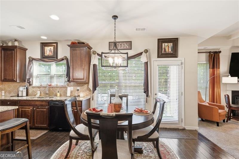 4034 VILLAGEWOOD Lane Ellenwood - 9