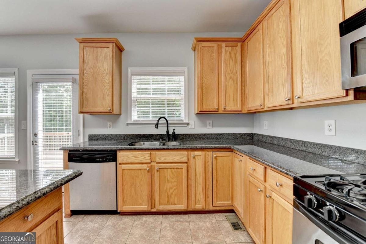 3805 Roxwood Park Drive Buford - 35