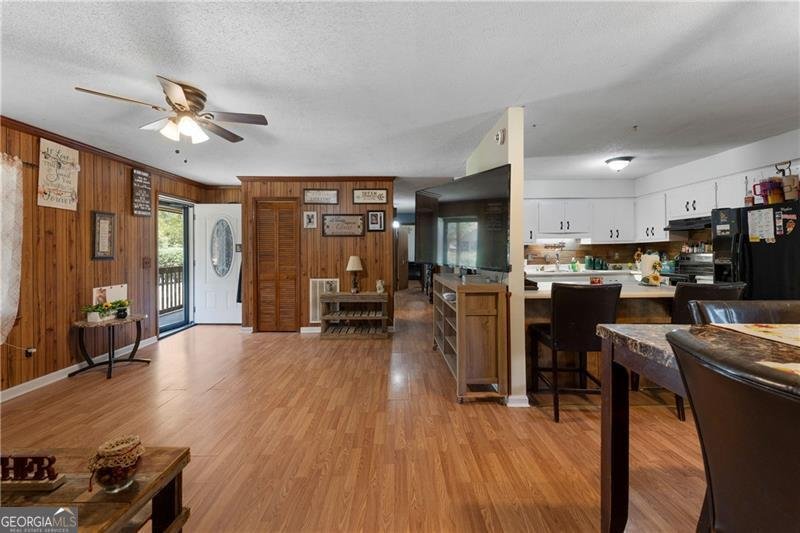 1 VAN TASSEL Drive Lindale - 11