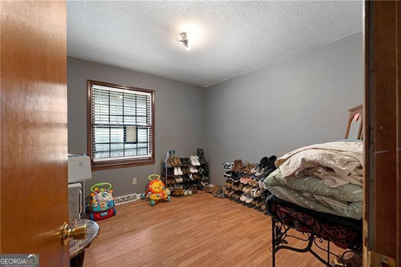 1 VAN TASSEL Drive Lindale - 22