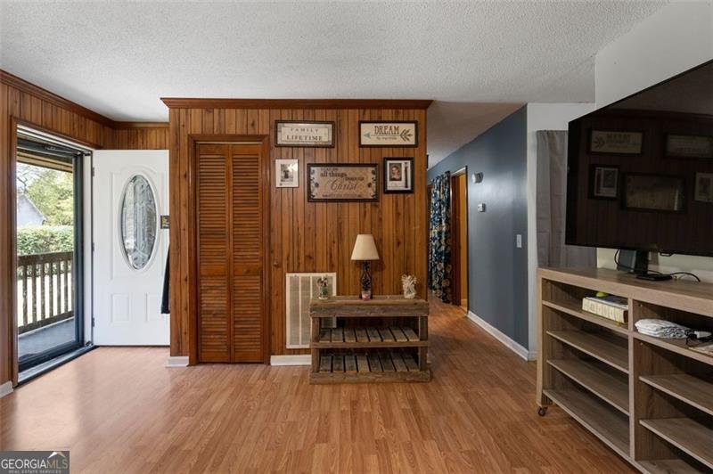 1 VAN TASSEL Drive Lindale - 53