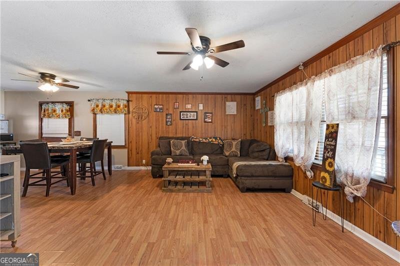 1 VAN TASSEL Drive Lindale - 9